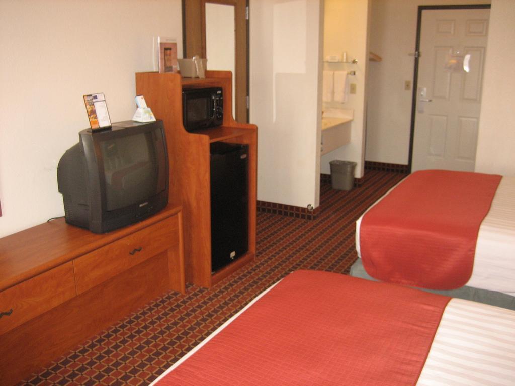 Catalina Inn Стая снимка